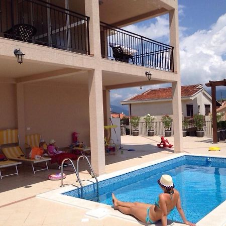 טיווט Apartments Villa Viktoria מראה חיצוני תמונה