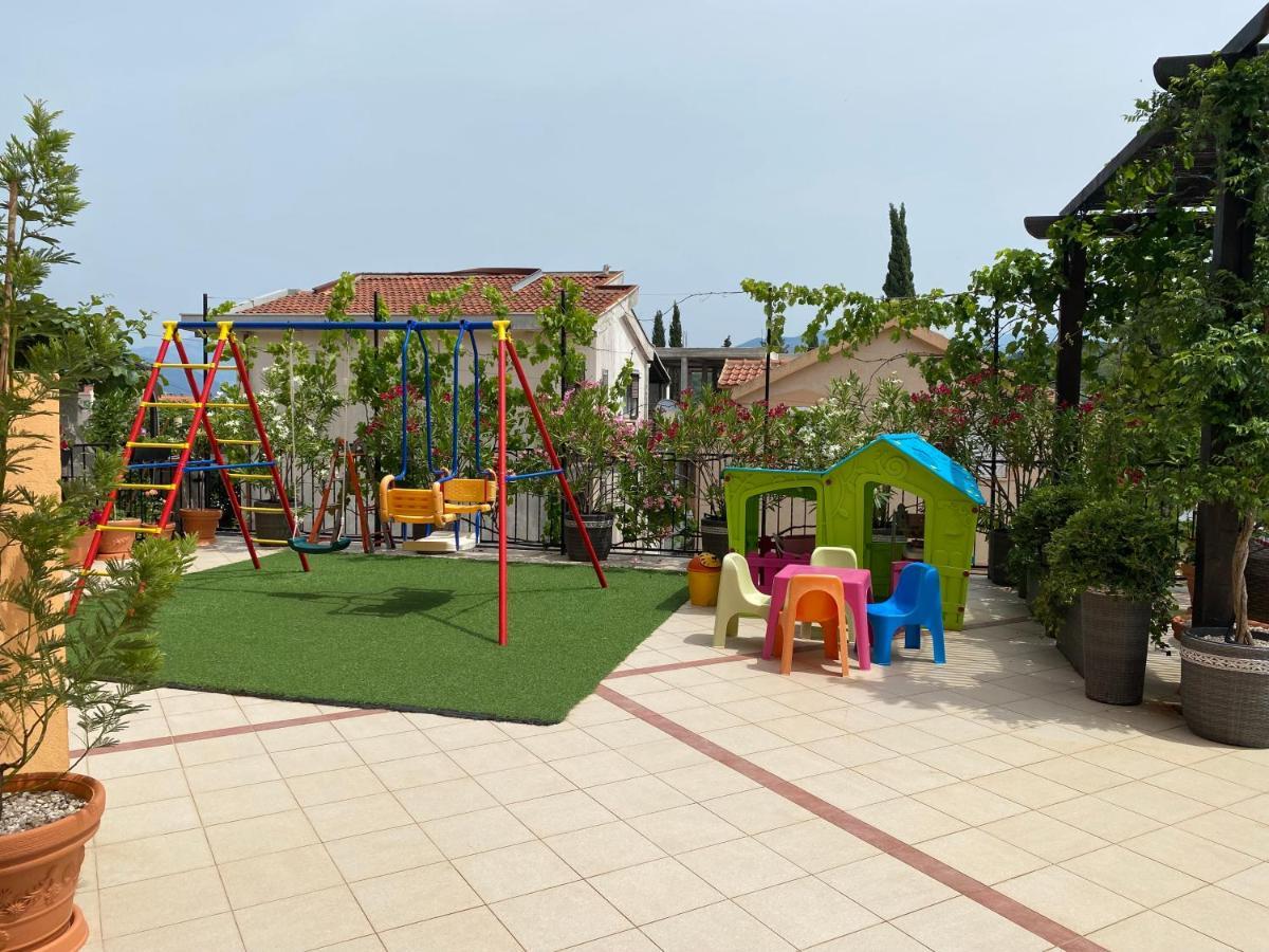 טיווט Apartments Villa Viktoria מראה חיצוני תמונה