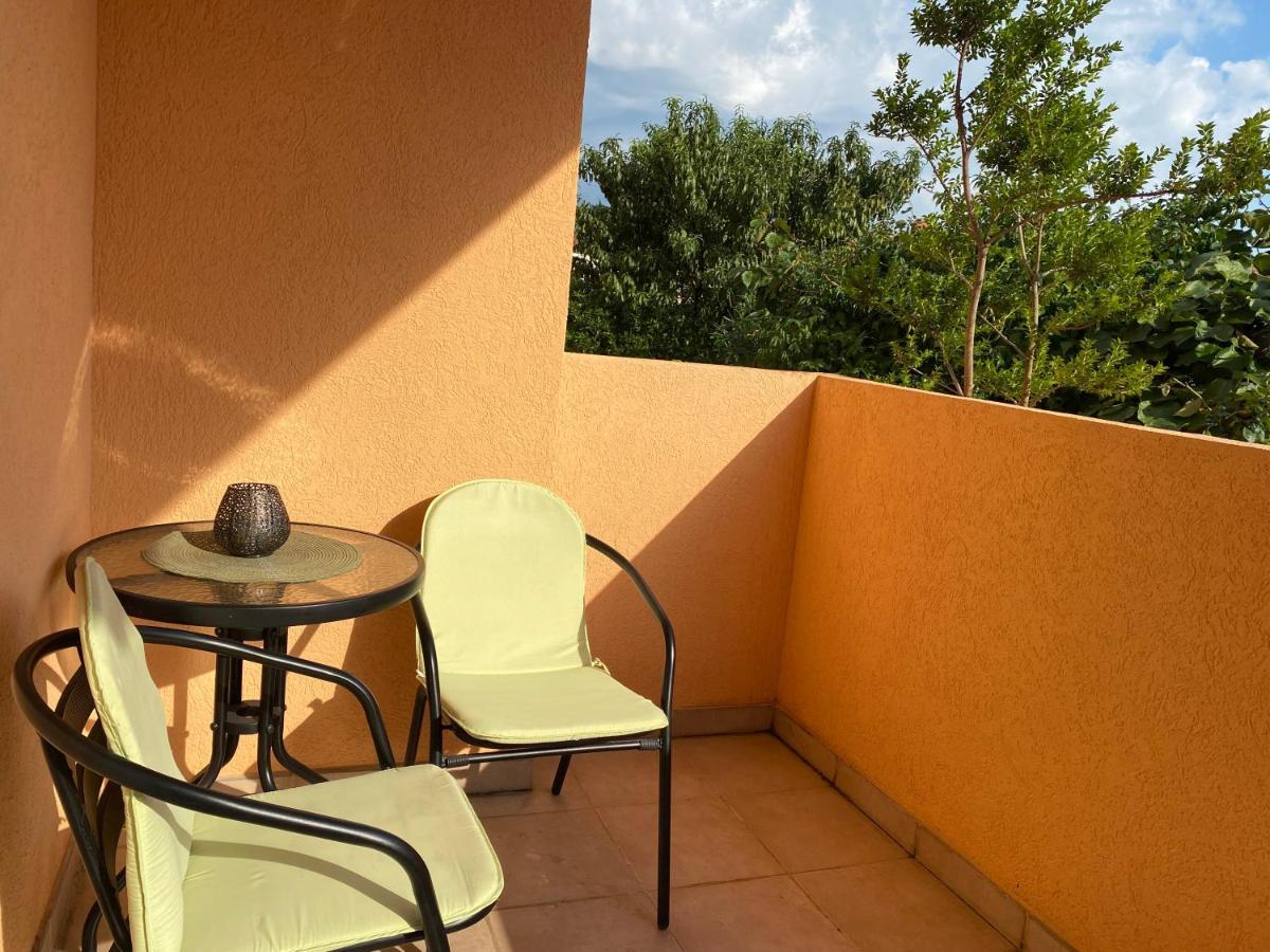 טיווט Apartments Villa Viktoria מראה חיצוני תמונה