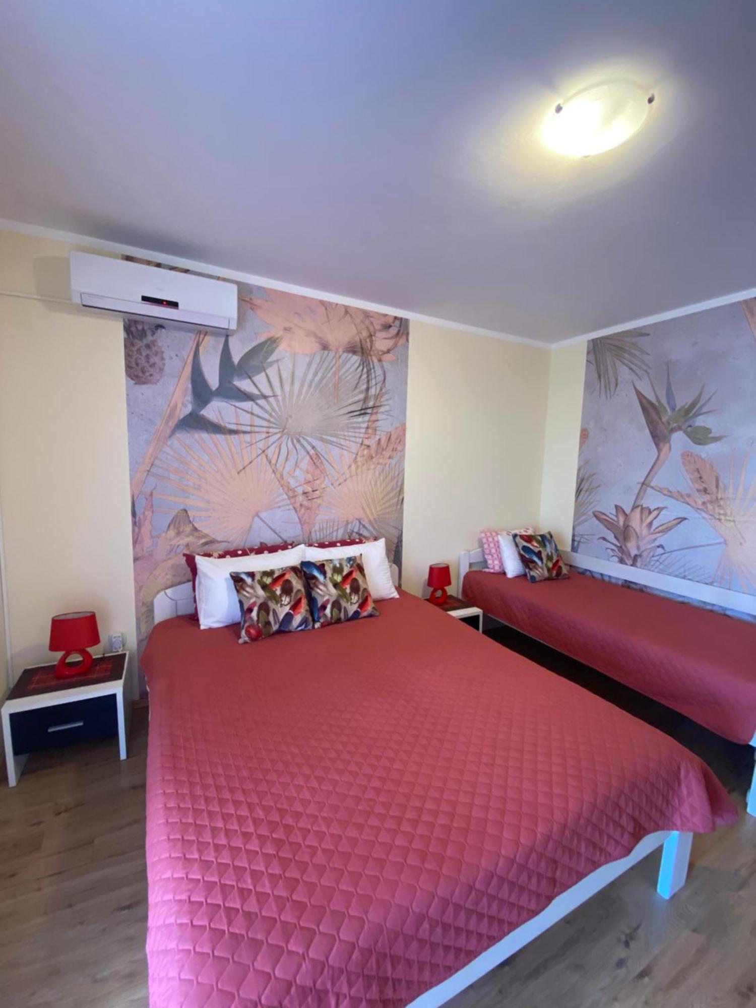 טיווט Apartments Villa Viktoria מראה חיצוני תמונה