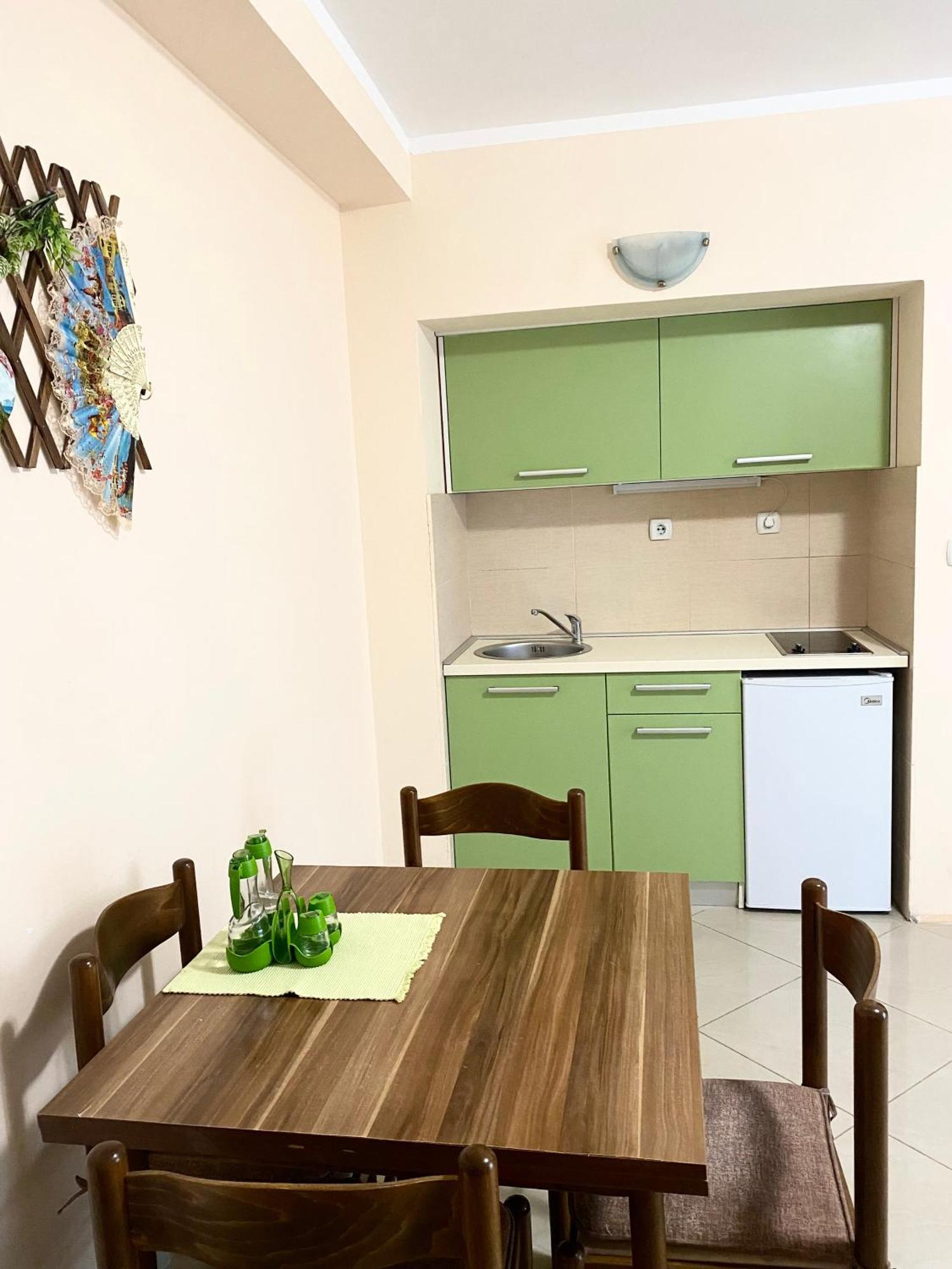 טיווט Apartments Villa Viktoria מראה חיצוני תמונה