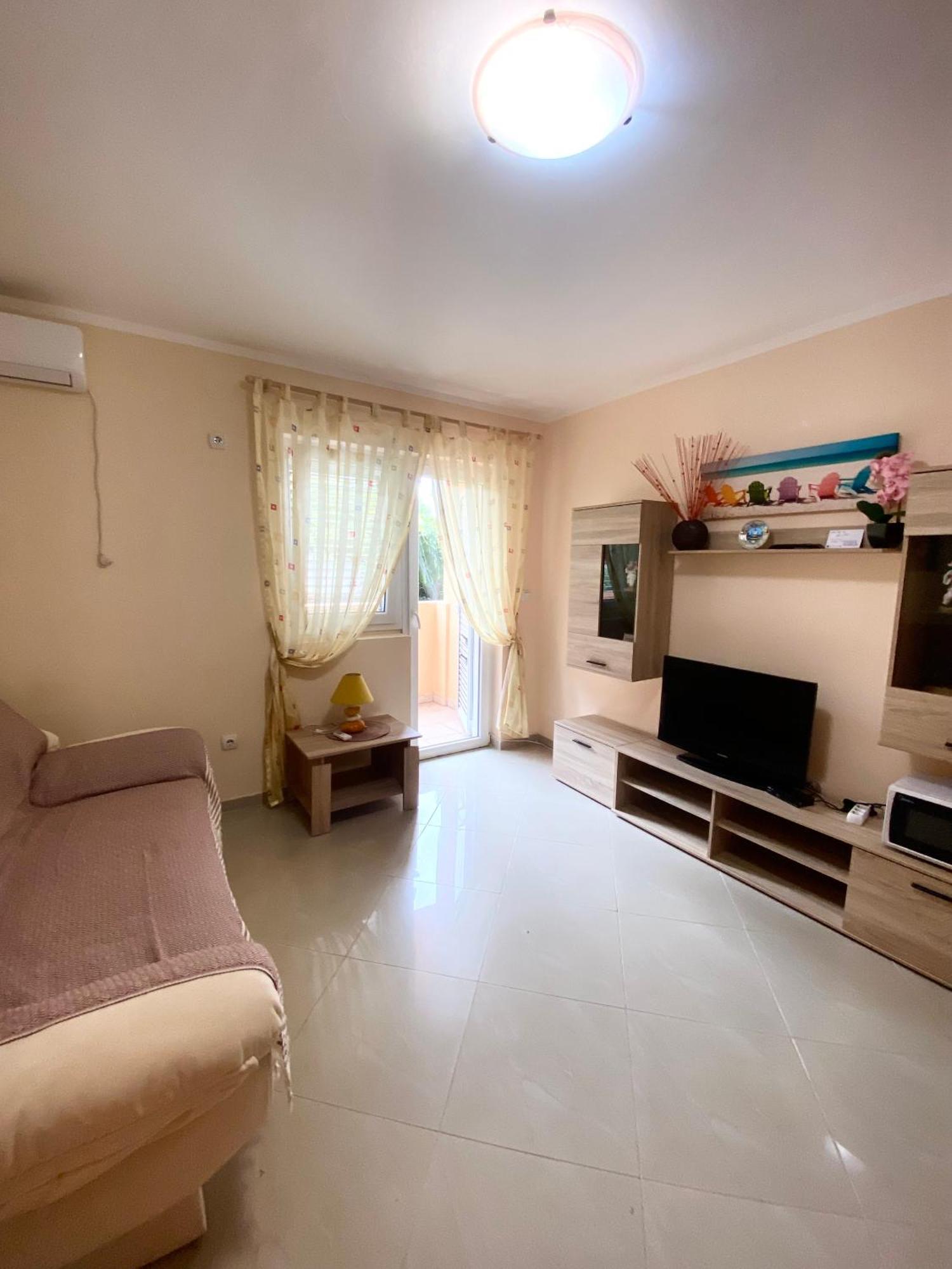 טיווט Apartments Villa Viktoria מראה חיצוני תמונה