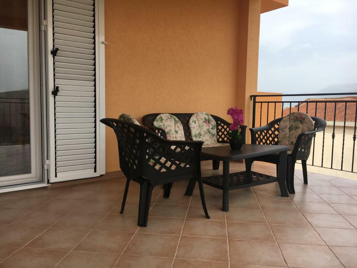 טיווט Apartments Villa Viktoria מראה חיצוני תמונה