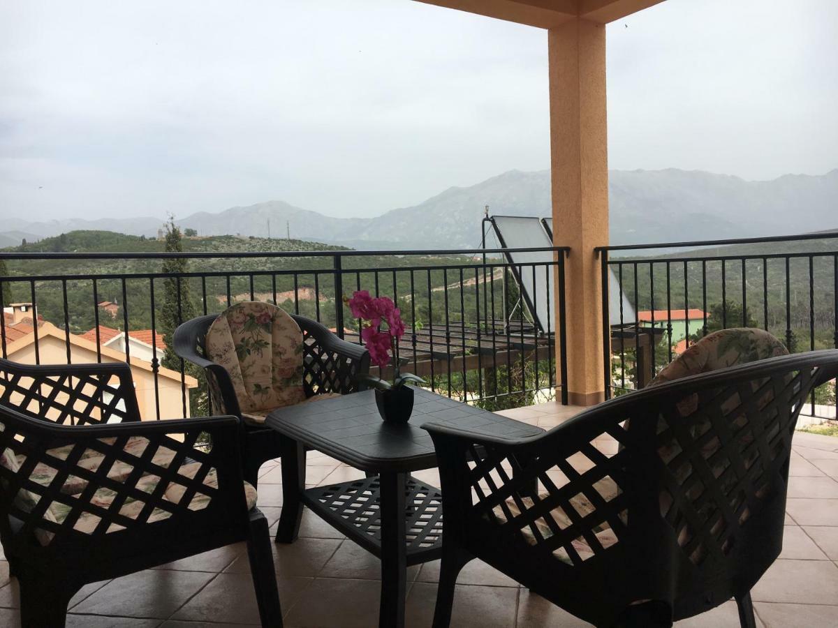 טיווט Apartments Villa Viktoria מראה חיצוני תמונה
