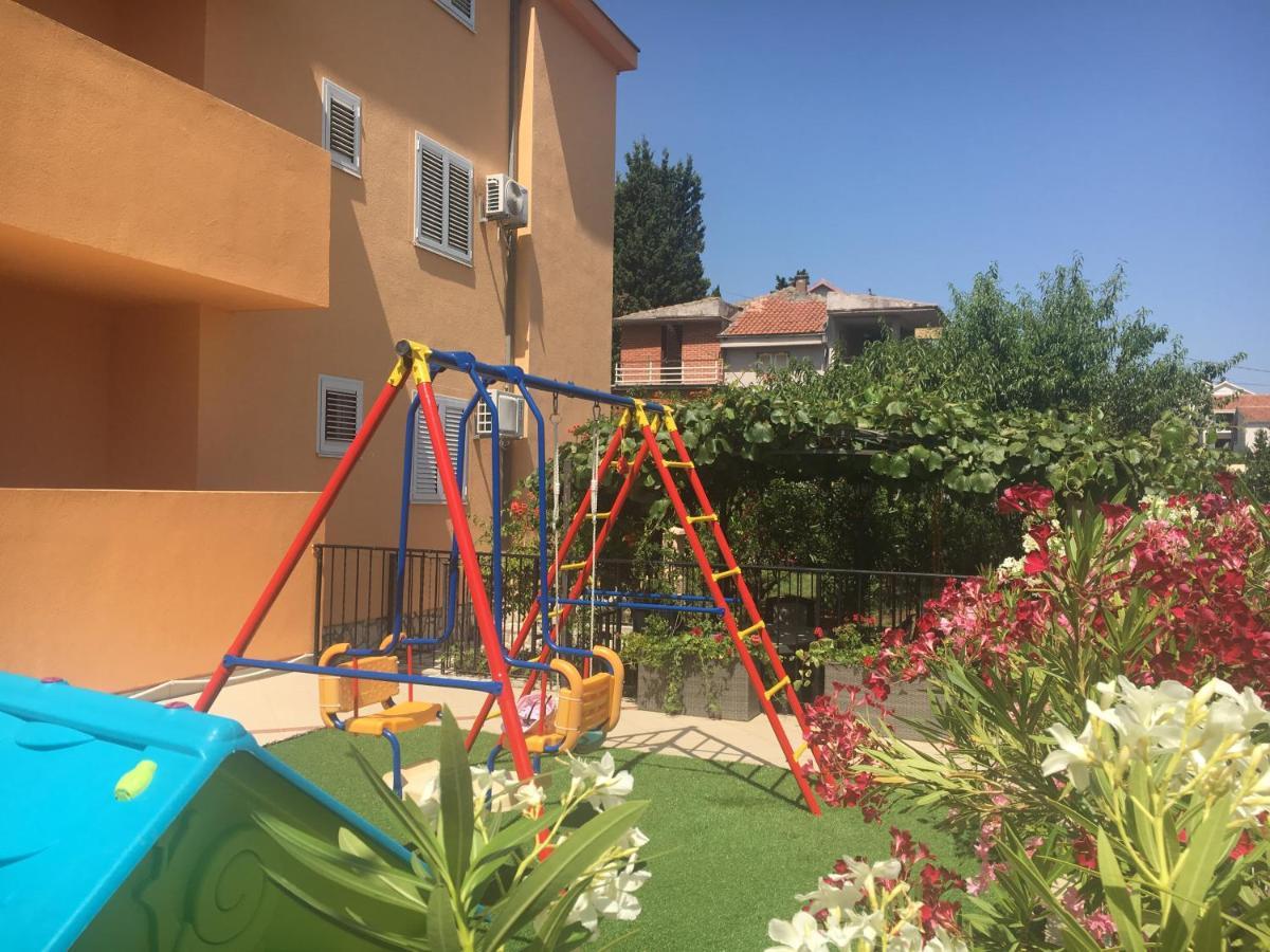 טיווט Apartments Villa Viktoria מראה חיצוני תמונה